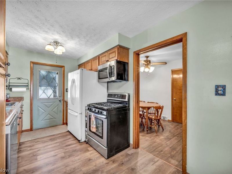 15643 Bowfin Boulevard , Brook Park, OH 44142 Photo 7