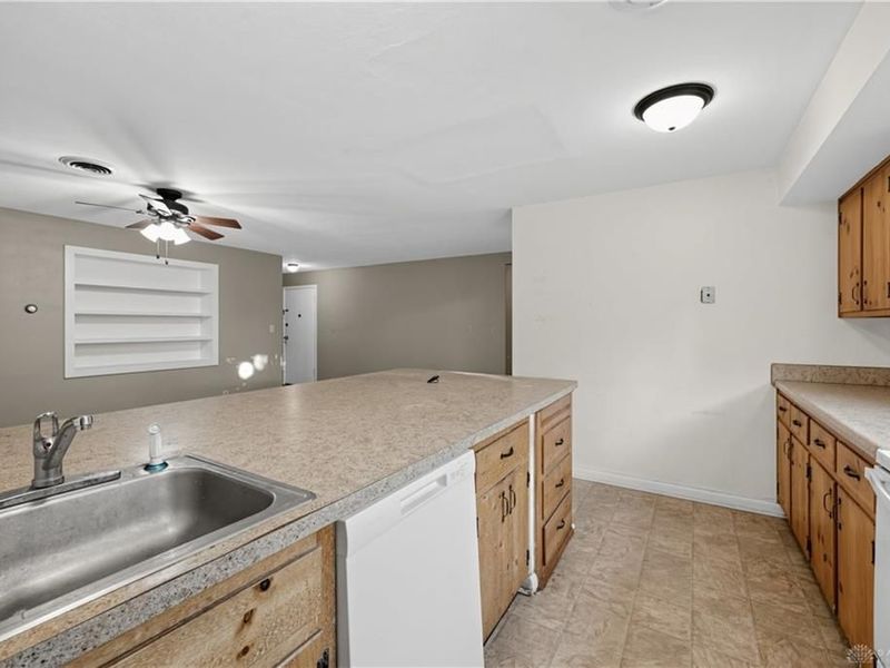 5884 Pamona Place, Dayton, OH 45459 Photo 4