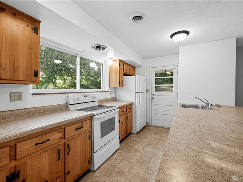 5884 Pamona Place, Dayton, OH 45459 Photo 5