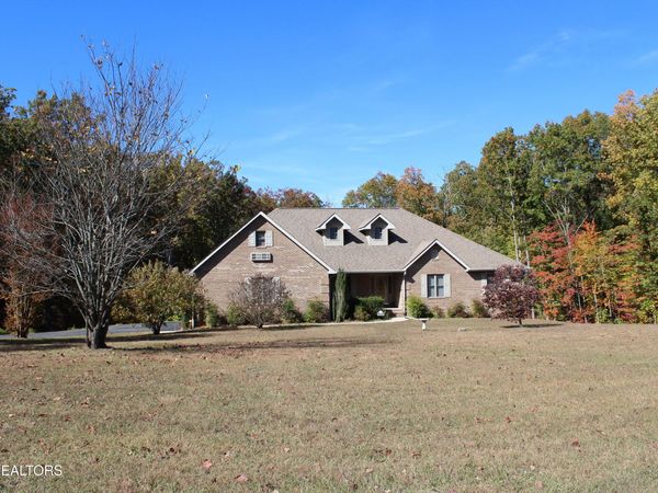 717 Old Hiram Crabtree Rd, Jamestown, TN 38556