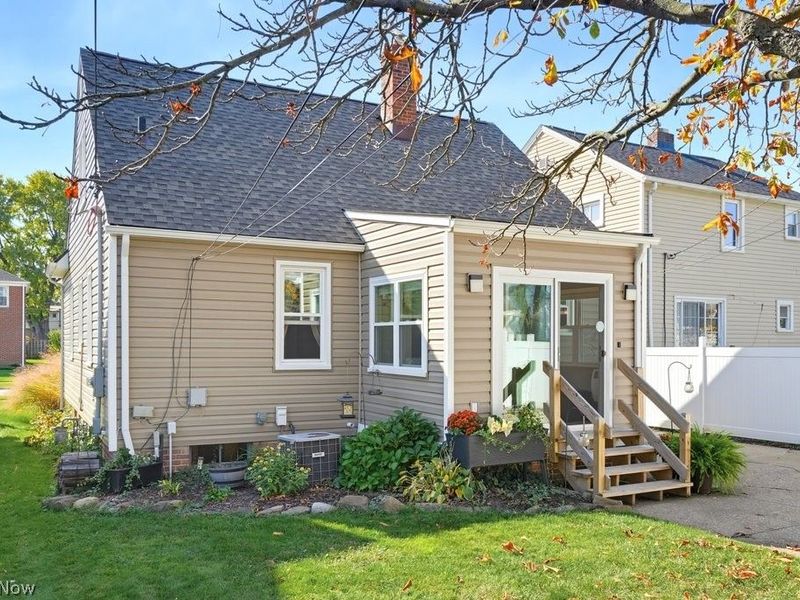 7702 Ridgefield Avenue, Parma, OH 44129 Photo 30