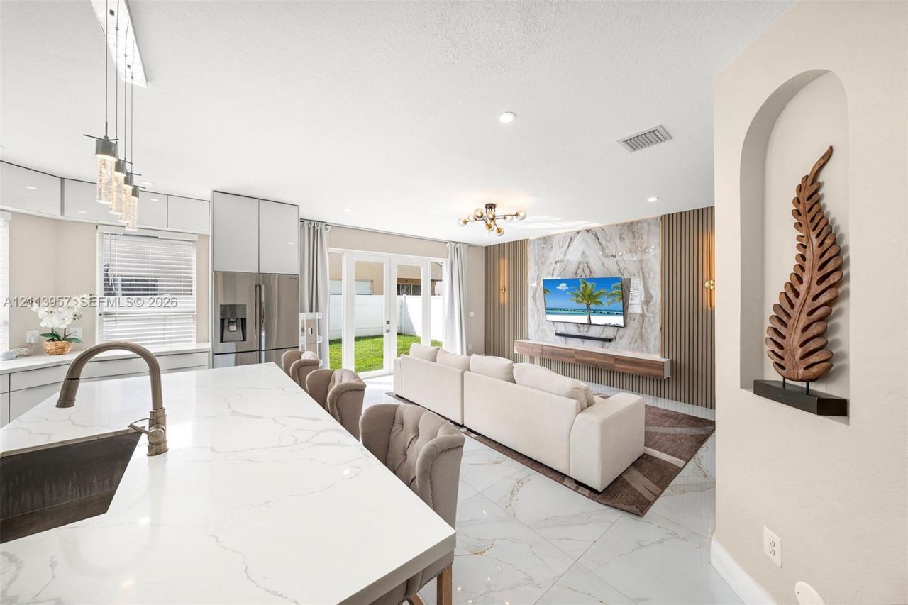 1710 NE 37th Pl, Homestead, FL 33033 Photo
