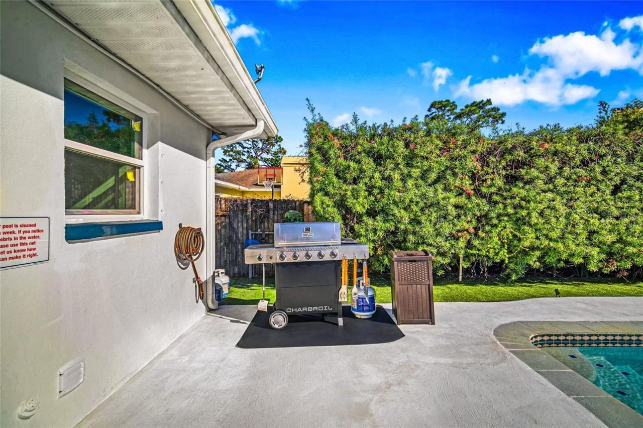 164 23rd Avenue Sw, Seminole, FL 33778 Photo
