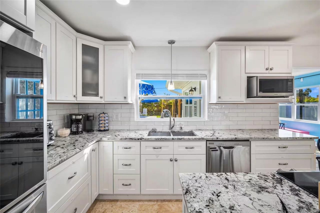 164 23rd Avenue Sw, Seminole, FL 33778 Photo