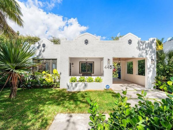 445 NE 76th St , Miami, FL 33138