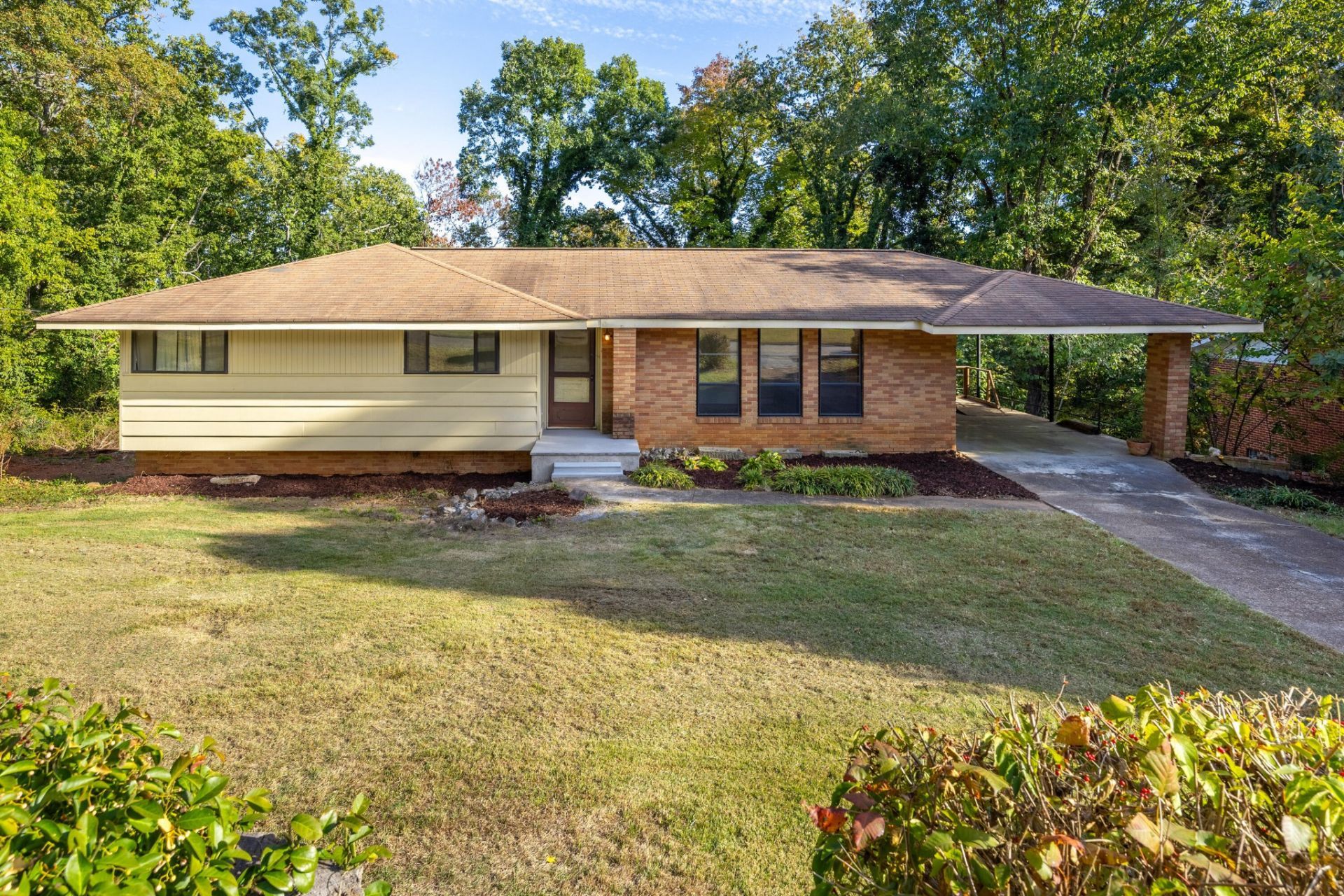 4430 Crestview Drive , Chattanooga, TN 37415 Main Photo