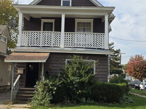 511 Jackson Street , Aurora, IL 60505