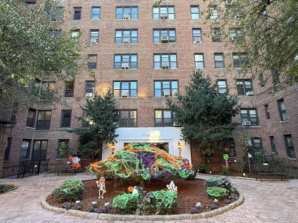 67-40 Yellowstone Boulevard , Unit 3B, Forest Hills, NY 11375
