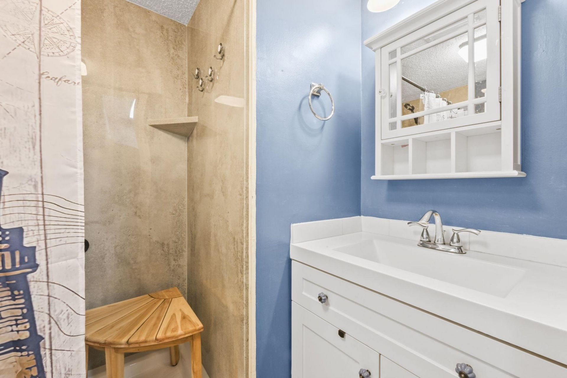 401 Tree Top Ct.  Photo 11