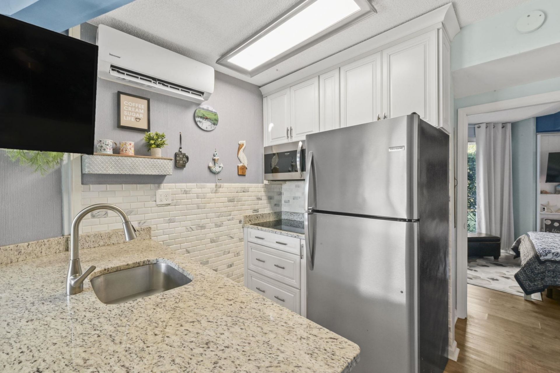 401 Tree Top Ct.  Photo 13