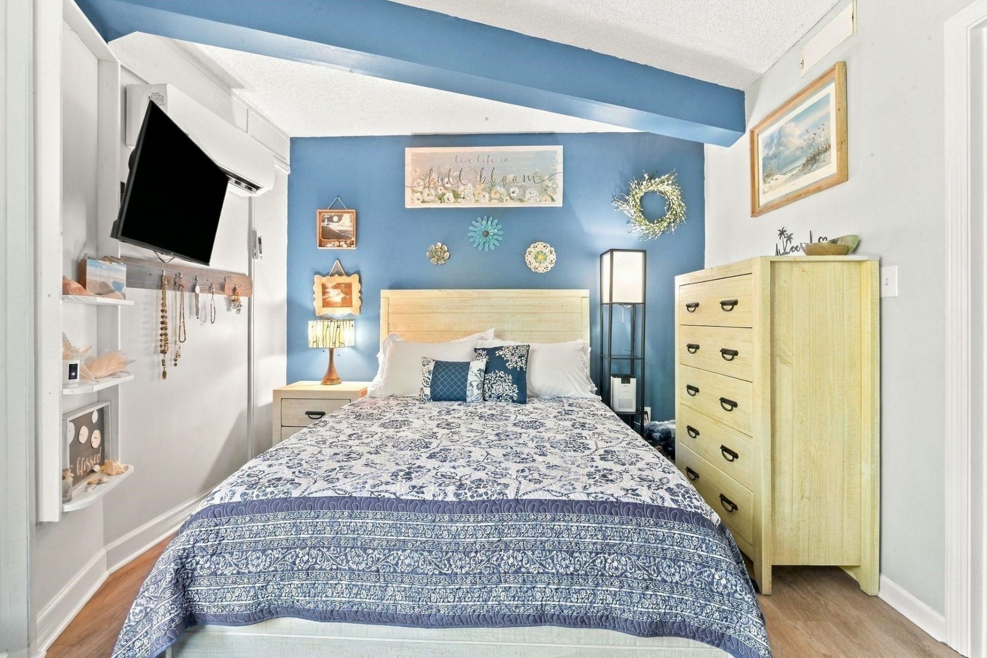 401 Tree Top Ct.  Photo 15