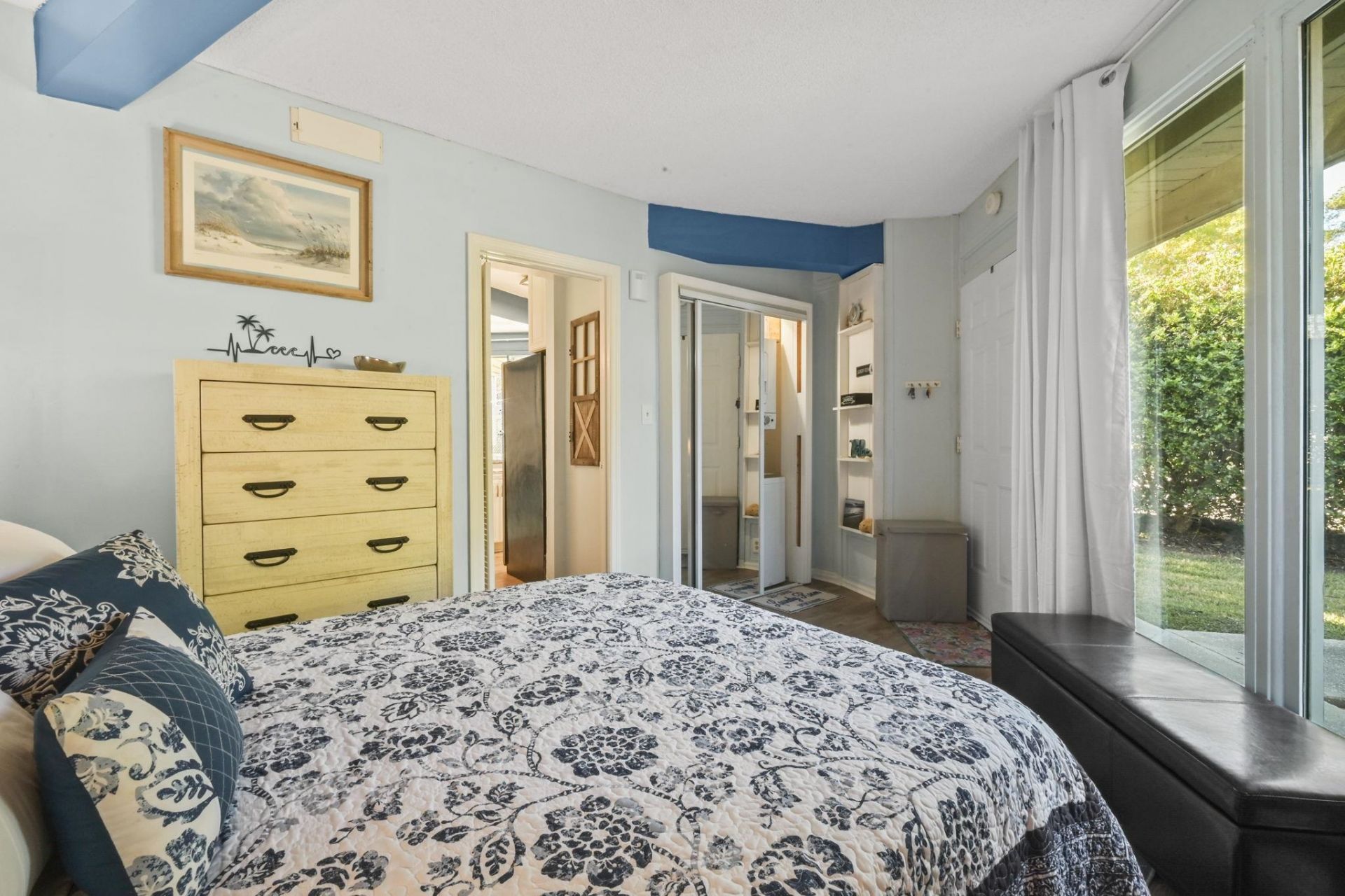 401 Tree Top Ct.  Photo 16