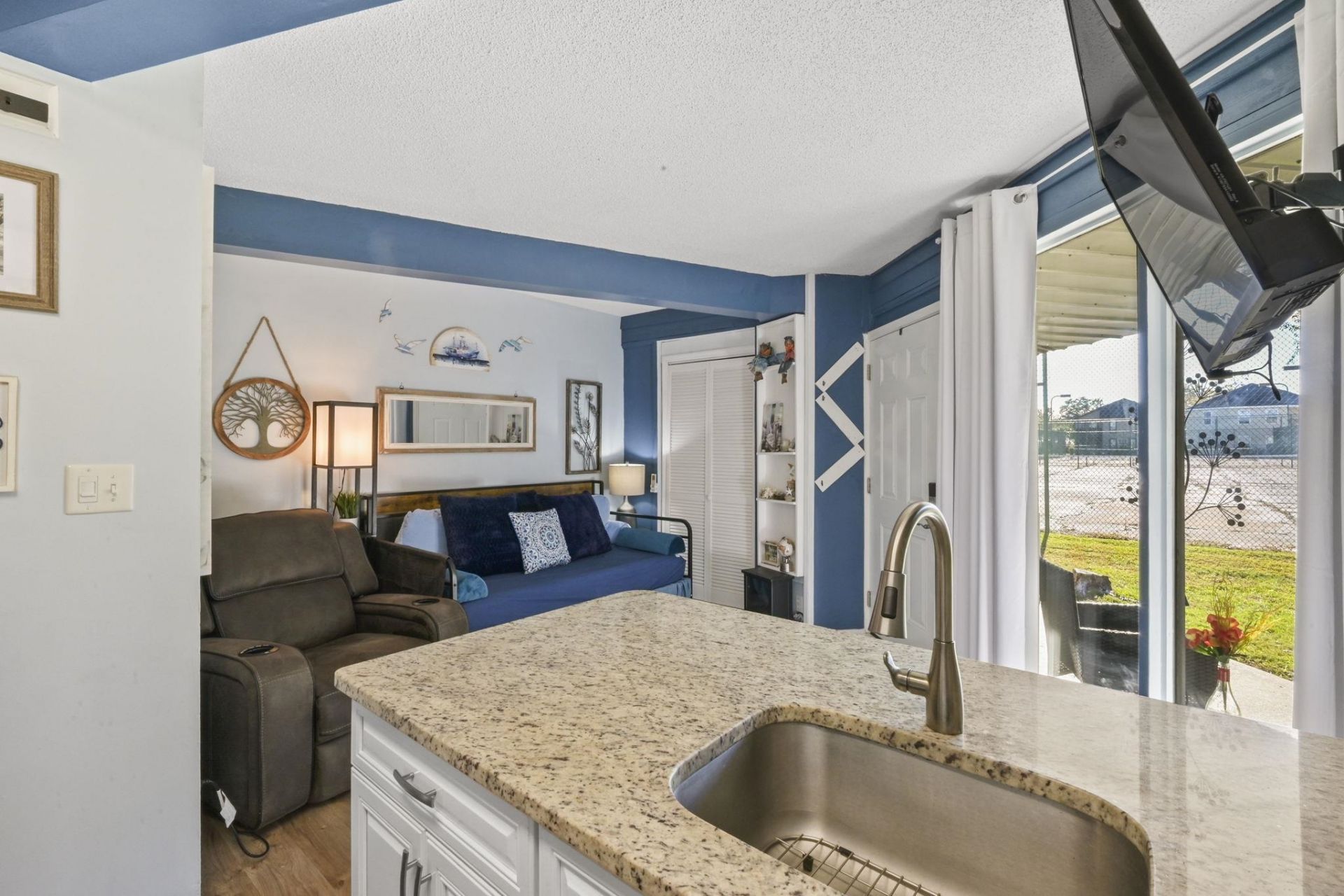 401 Tree Top Ct.  Photo 19