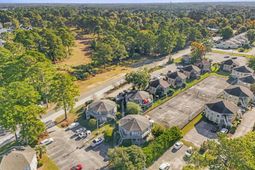 401 Tree Top Ct.  photo 4