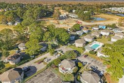 401 Tree Top Ct.  photo 4