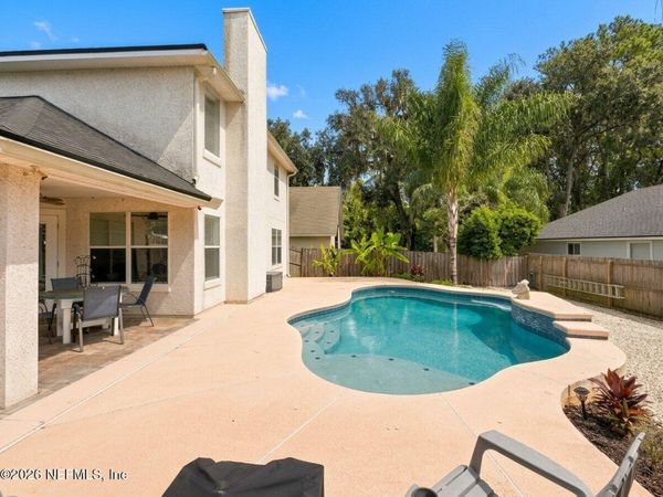 811 HICKORY KNOLLS Drive, Green Cove Springs, FL 32043
