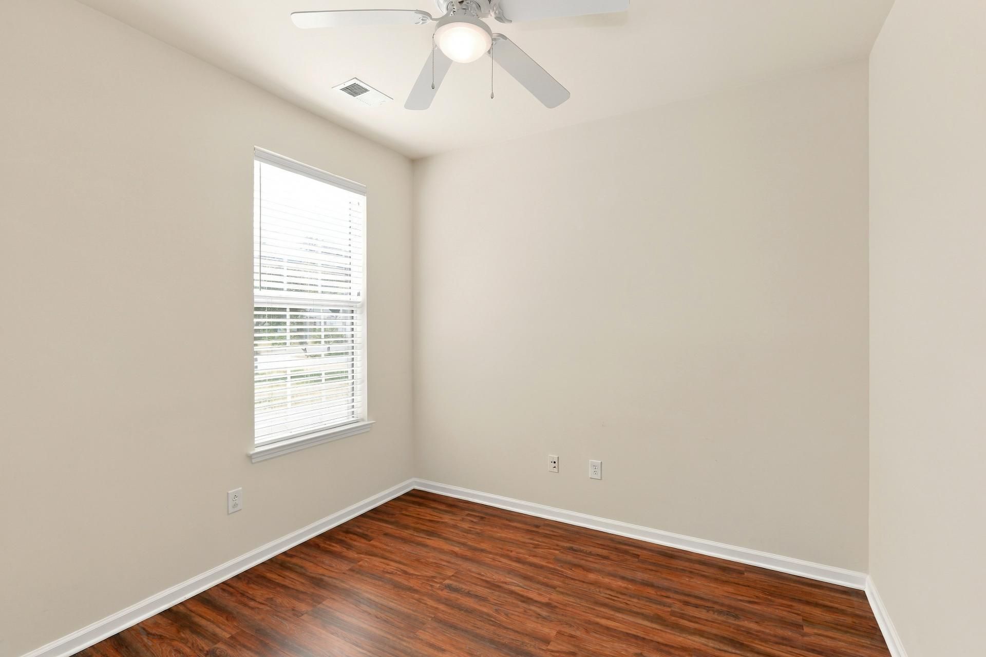 1420 Chimney Swift Lane Photo 17