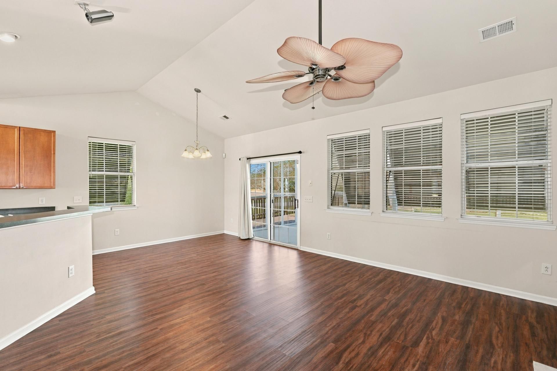 1420 Chimney Swift Lane Photo 4
