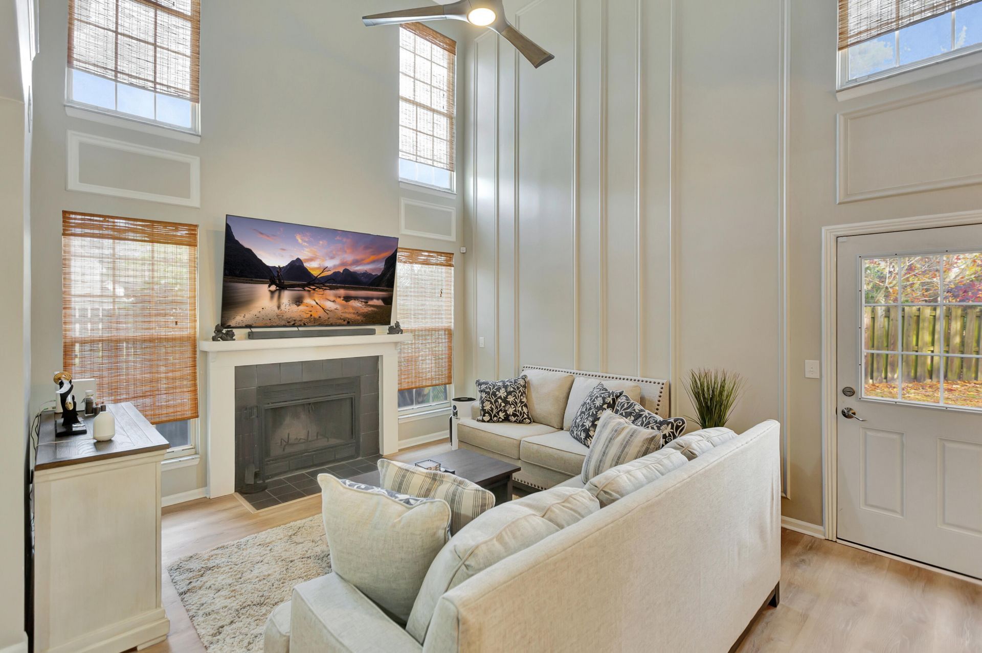2051 Presidio Drive Photo 11