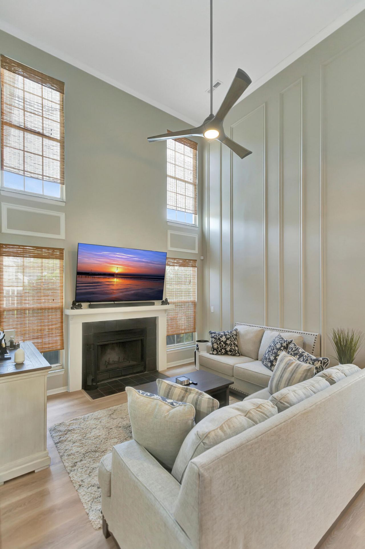 2051 Presidio Drive Photo 12
