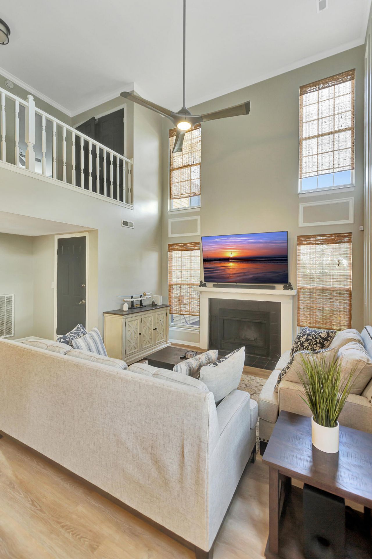 2051 Presidio Drive Photo 14