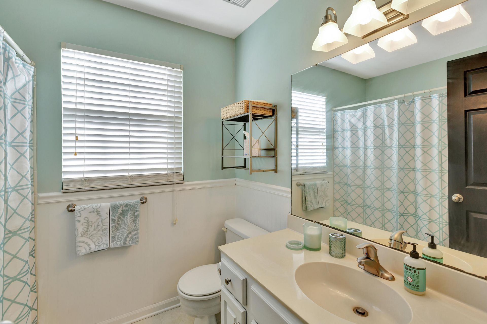 2051 Presidio Drive Photo 25