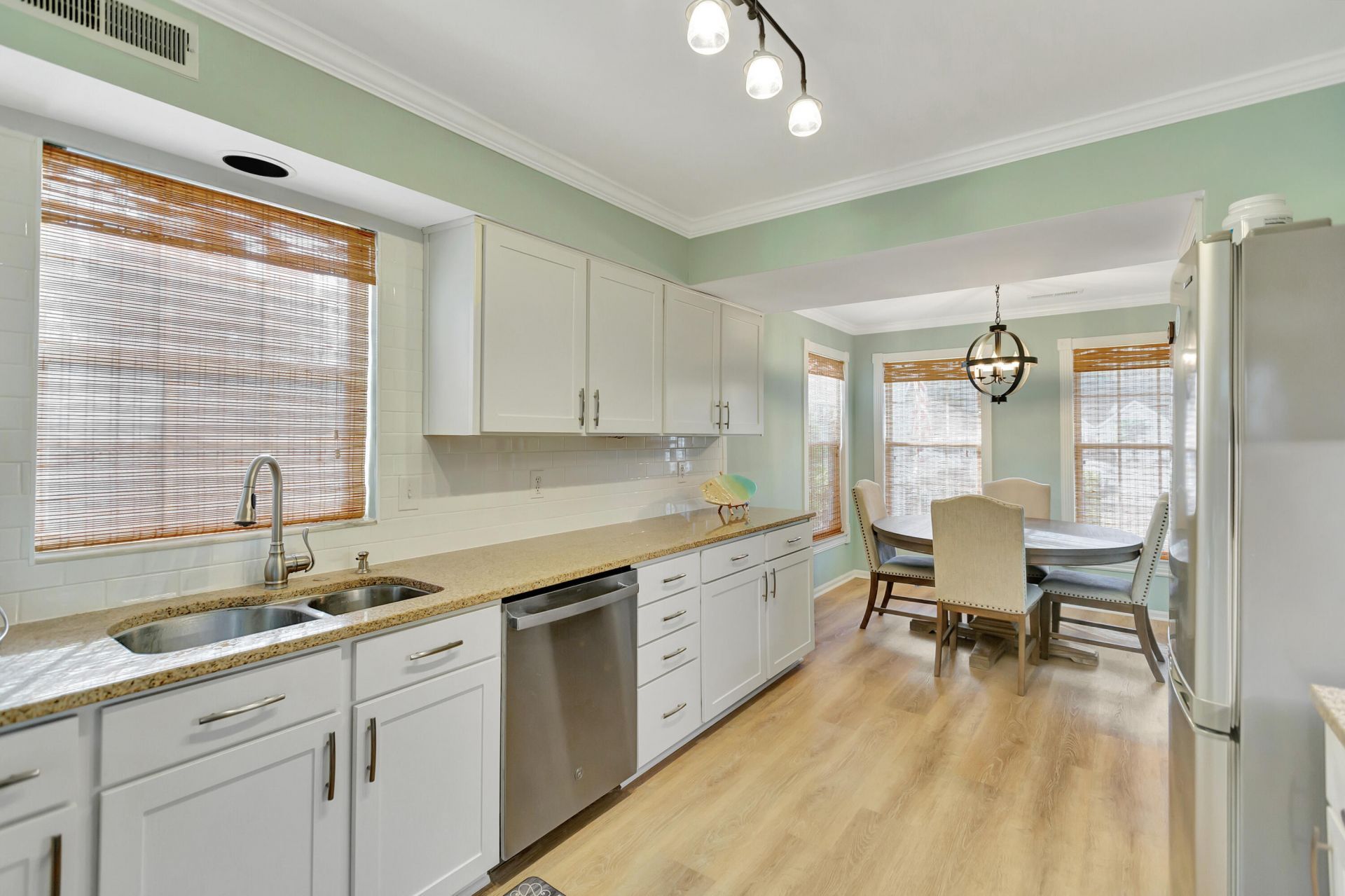 2051 Presidio Drive Photo 9