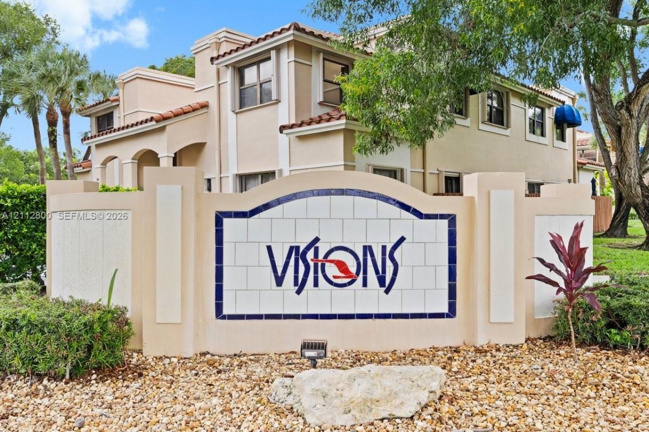 599 Racquet Club Rd , Unit 68-17, Weston, FL 33326 Photo