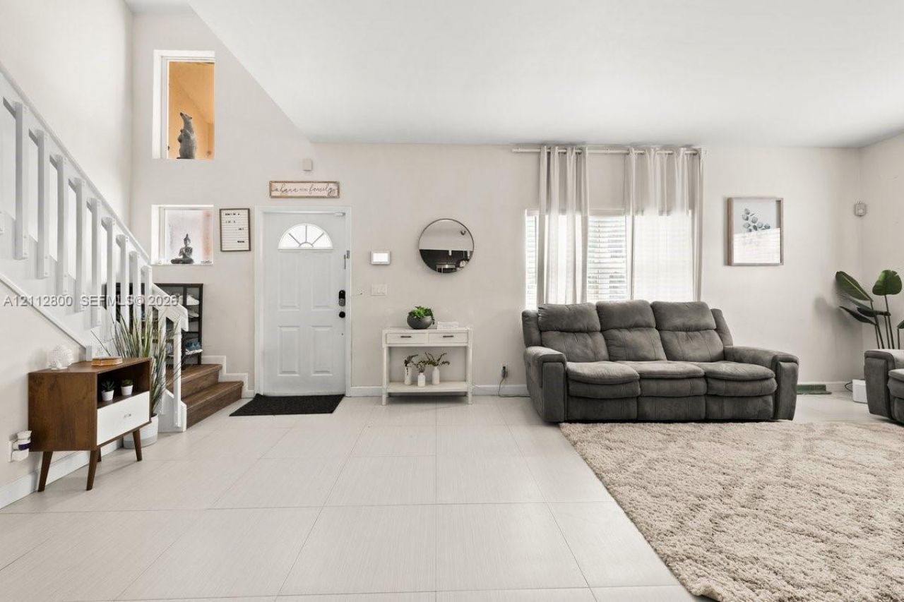 599 Racquet Club Rd , Unit 68-17, Weston, FL 33326 Photo