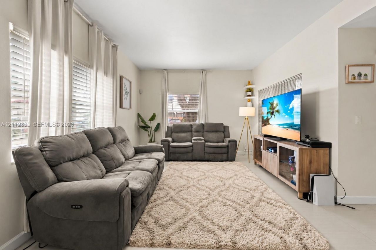 599 Racquet Club Rd , Unit 68-17, Weston, FL 33326 Photo