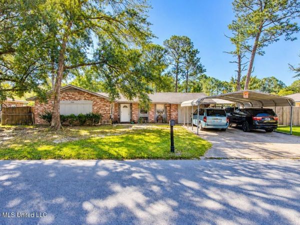 1509 Riverside Drive, Gautier, MS 39553