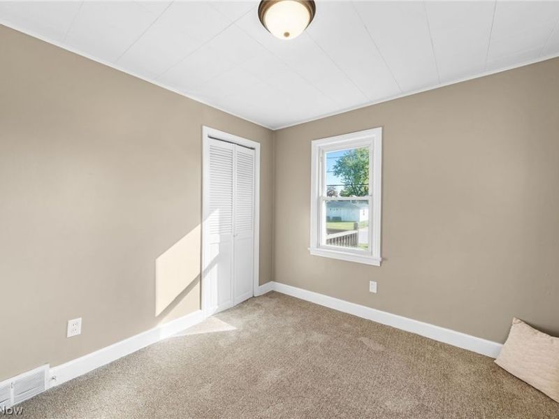 1419 Grand Boulevard , Barberton, OH 44203 Photo 9