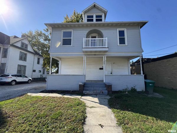 320 N MCARTHUR Street, Macomb, IL 61455