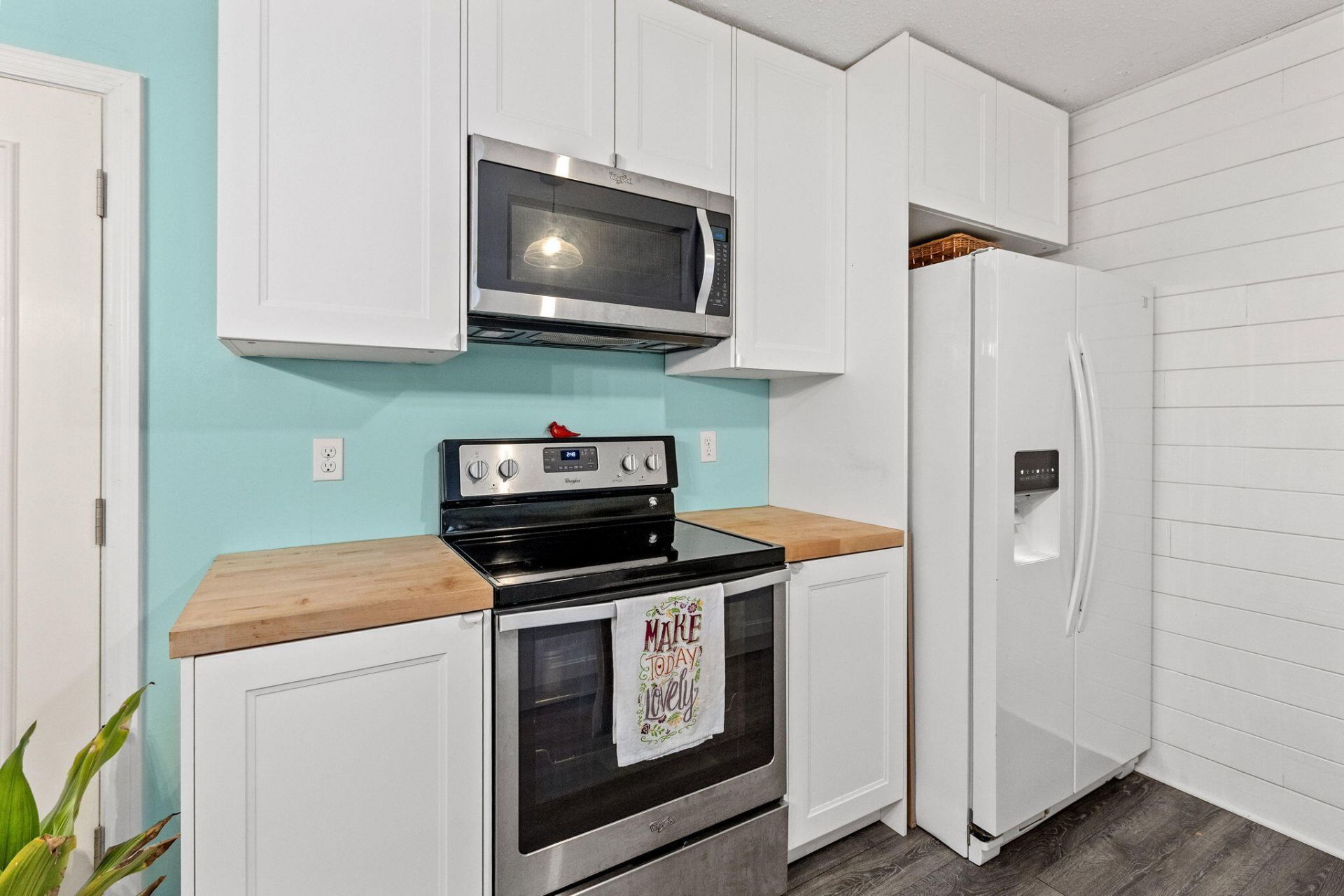 105 W Walnut Circle Photo 13