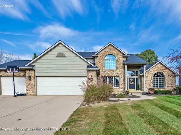 12628 Paradise Drive, DeWitt, MI 48820