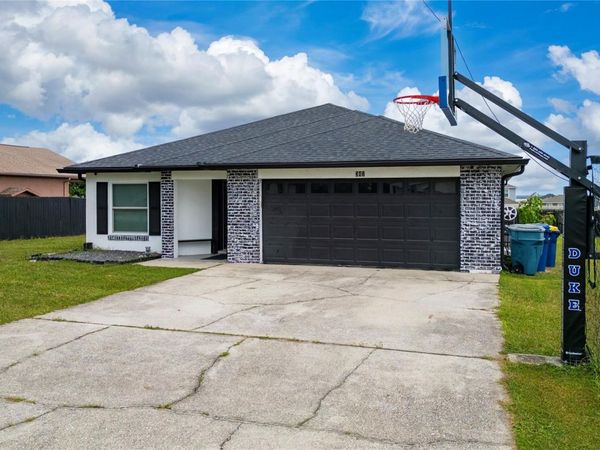 347 BETTY LANE , MASCOTTE, FL 34753
