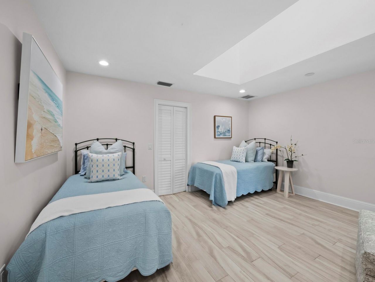 2352 Harbour Oaks Drive, Longboat Key, FL 34228 Photo