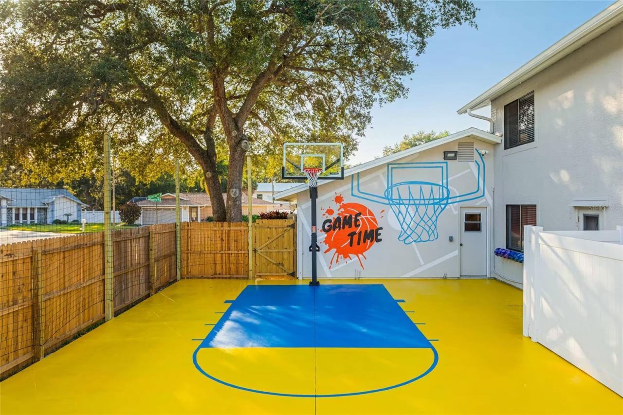 7265 Rosetree Place W, Seminole, FL 33772 Photo