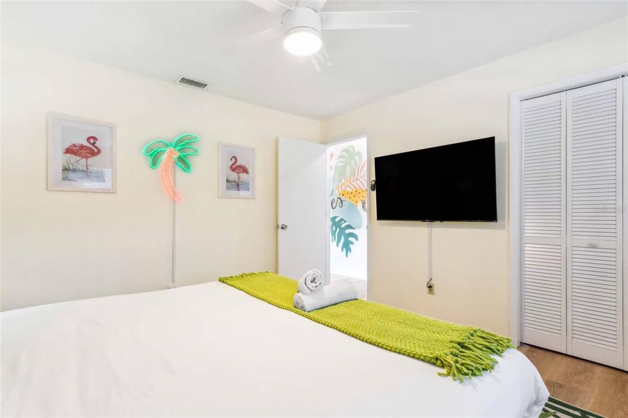 7265 Rosetree Place W, Seminole, FL 33772 Photo