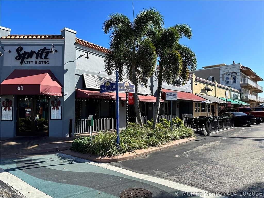 4677 SE Chatham Avenue, Stuart, FL 34997 Photo