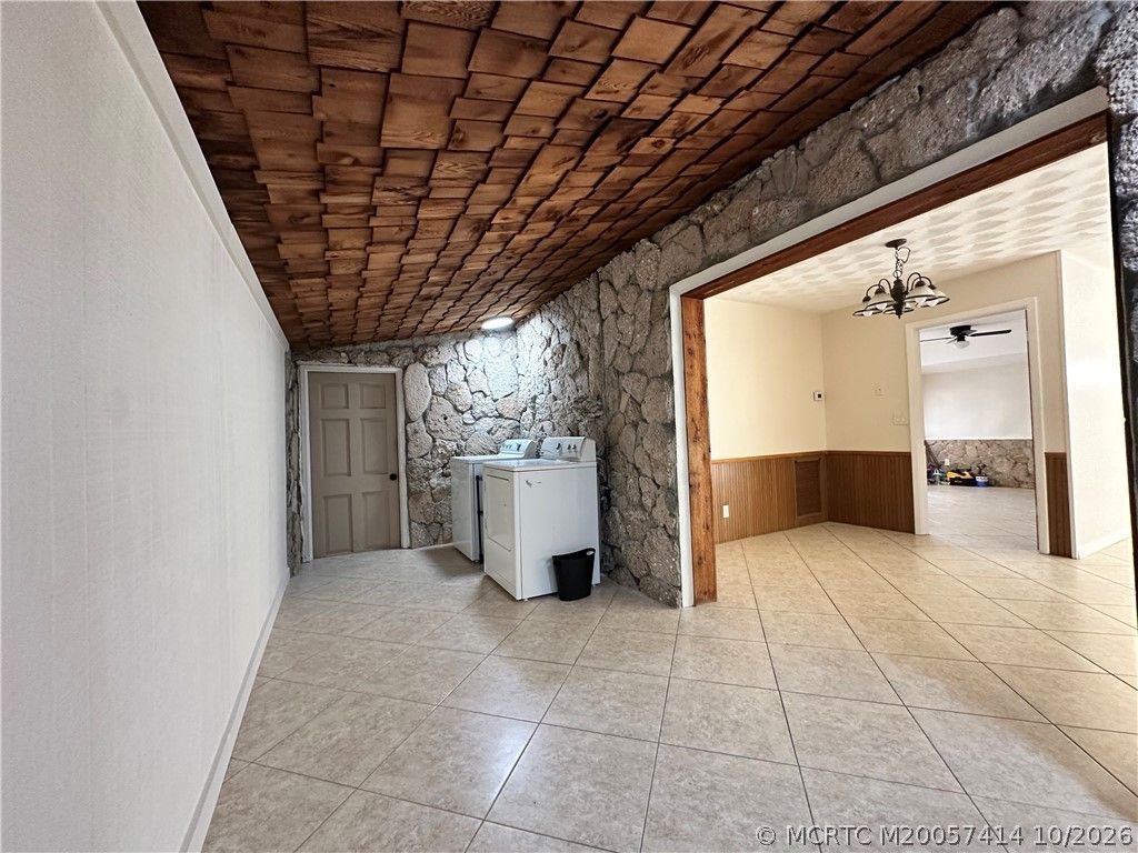 4677 SE Chatham Avenue, Stuart, FL 34997 Photo