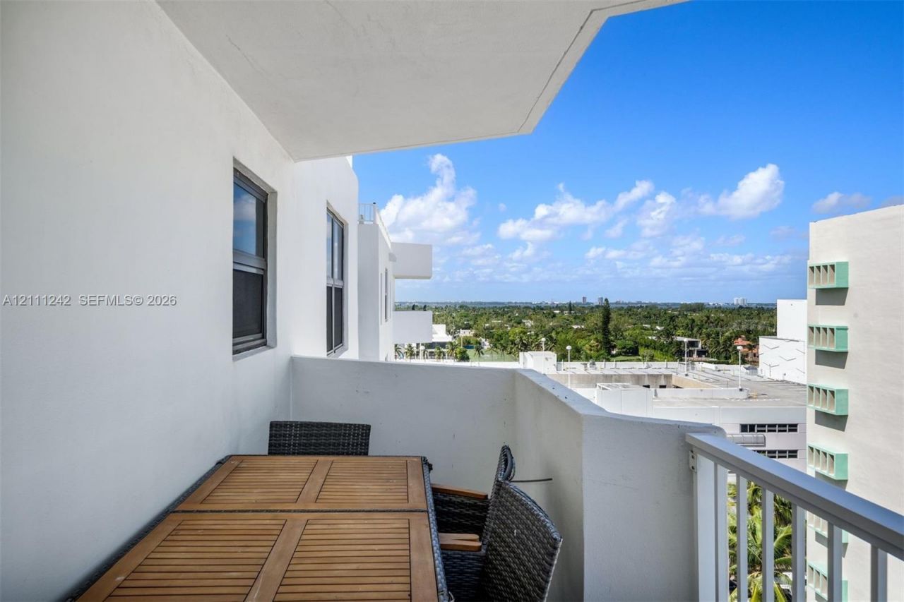 4301 Collins Ave, Unit 1007, Miami Beach, FL 33140 Photo
