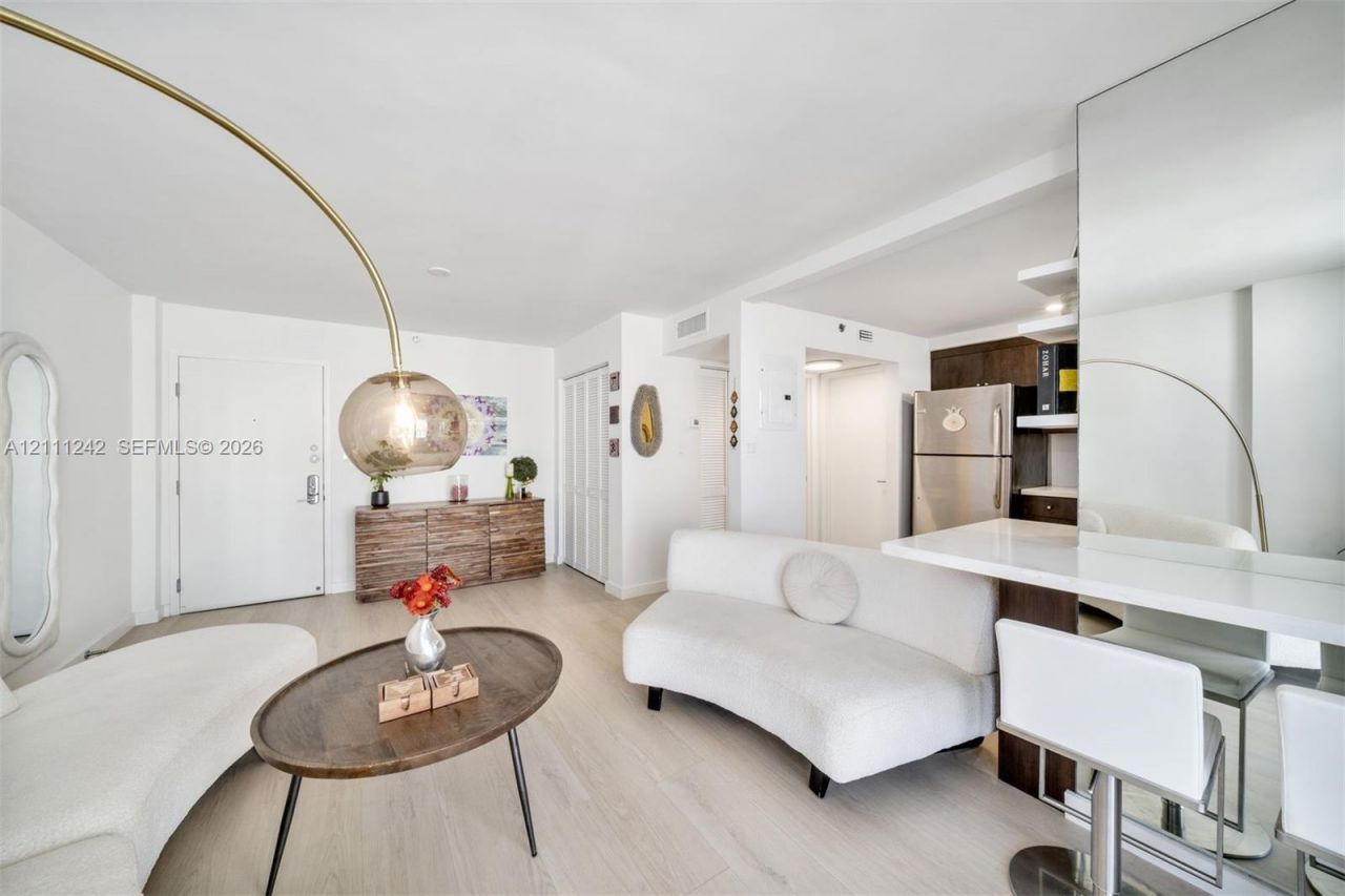 4301 Collins Ave, Unit 1007, Miami Beach, FL 33140 Photo