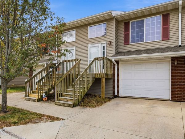 1455 Hayden Lane , North Liberty, IA 52317