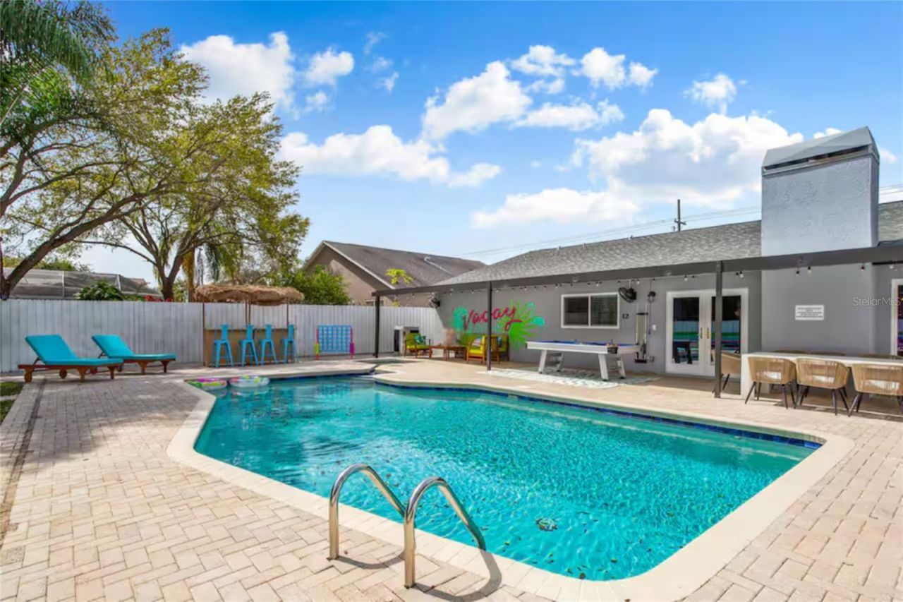 9055 Antilles Drive, Seminole, FL 33776 Photo