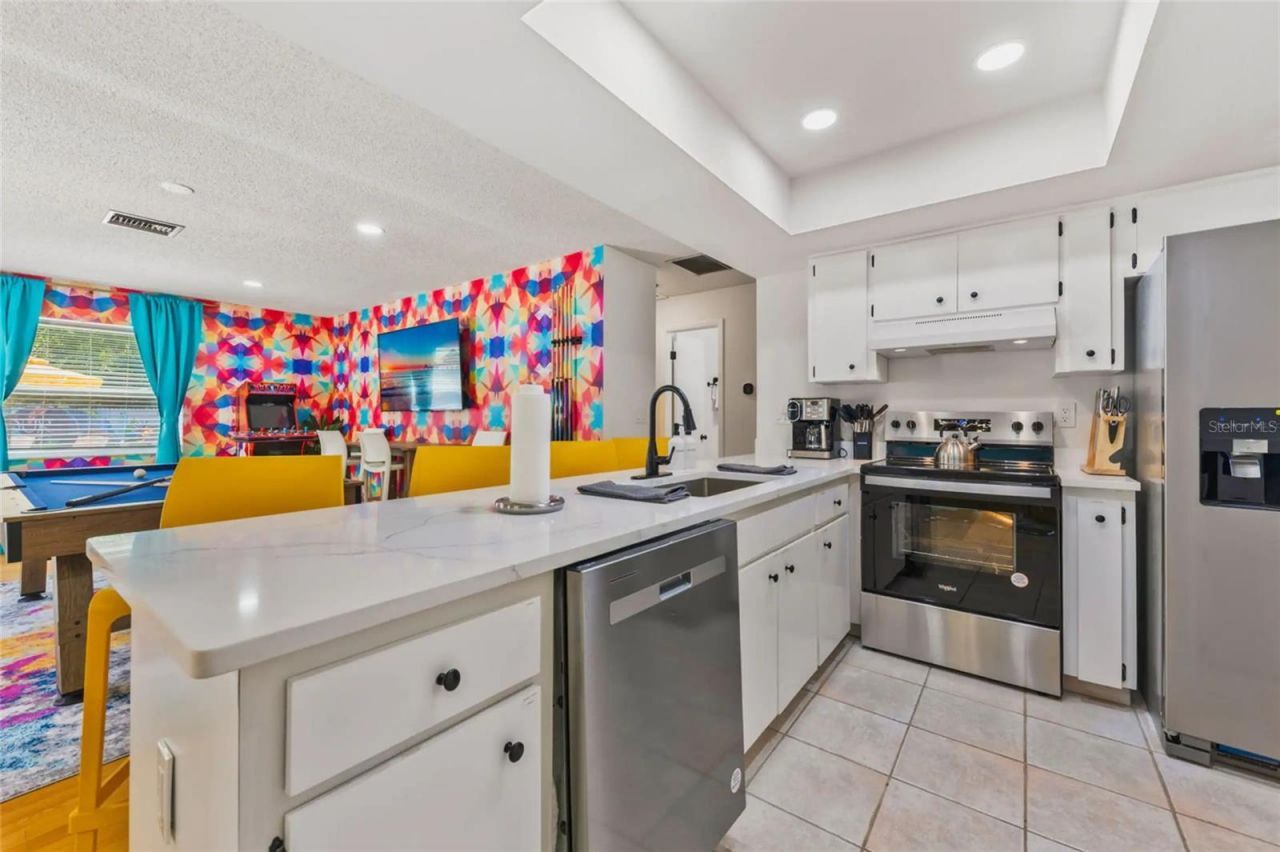 9510 134th Way, Seminole, FL 33776 Photo