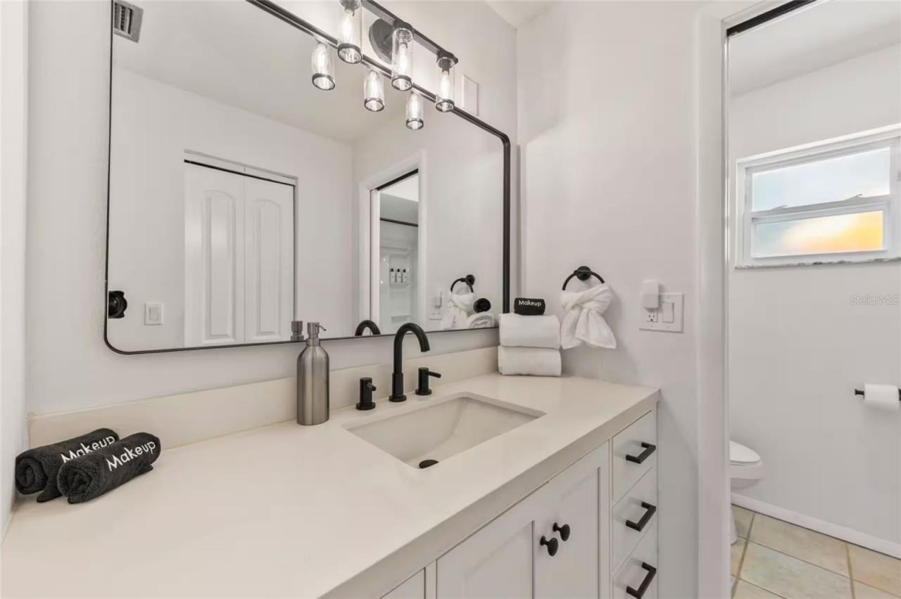 9510 134th Way, Seminole, FL 33776 Photo