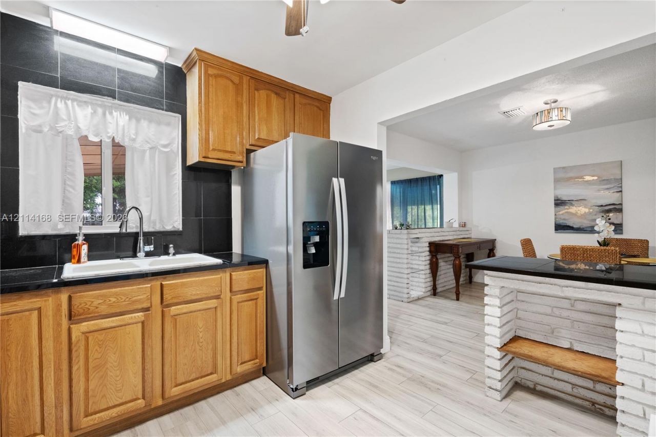 2447 Madison St , Hollywood, FL 33020 Photo