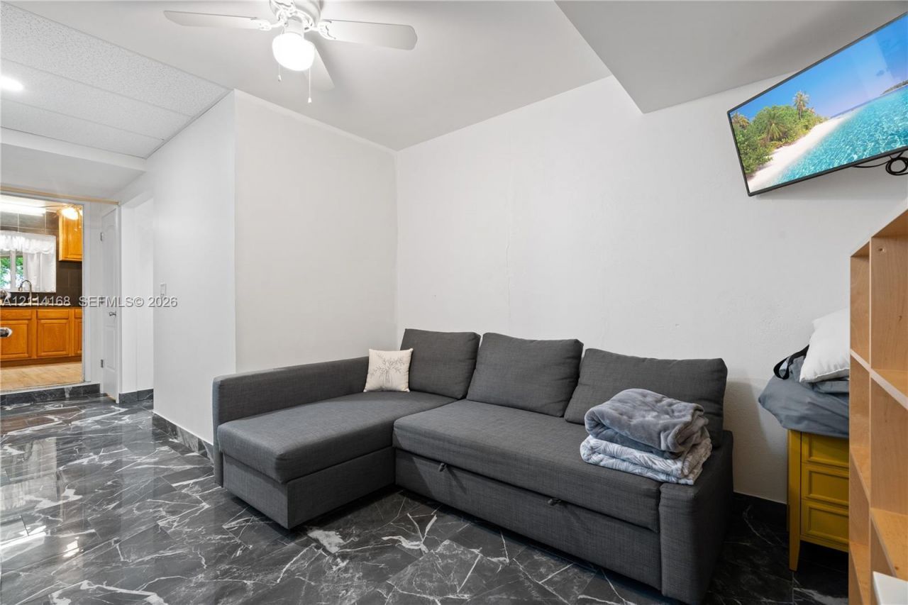 2447 Madison St , Hollywood, FL 33020 Photo