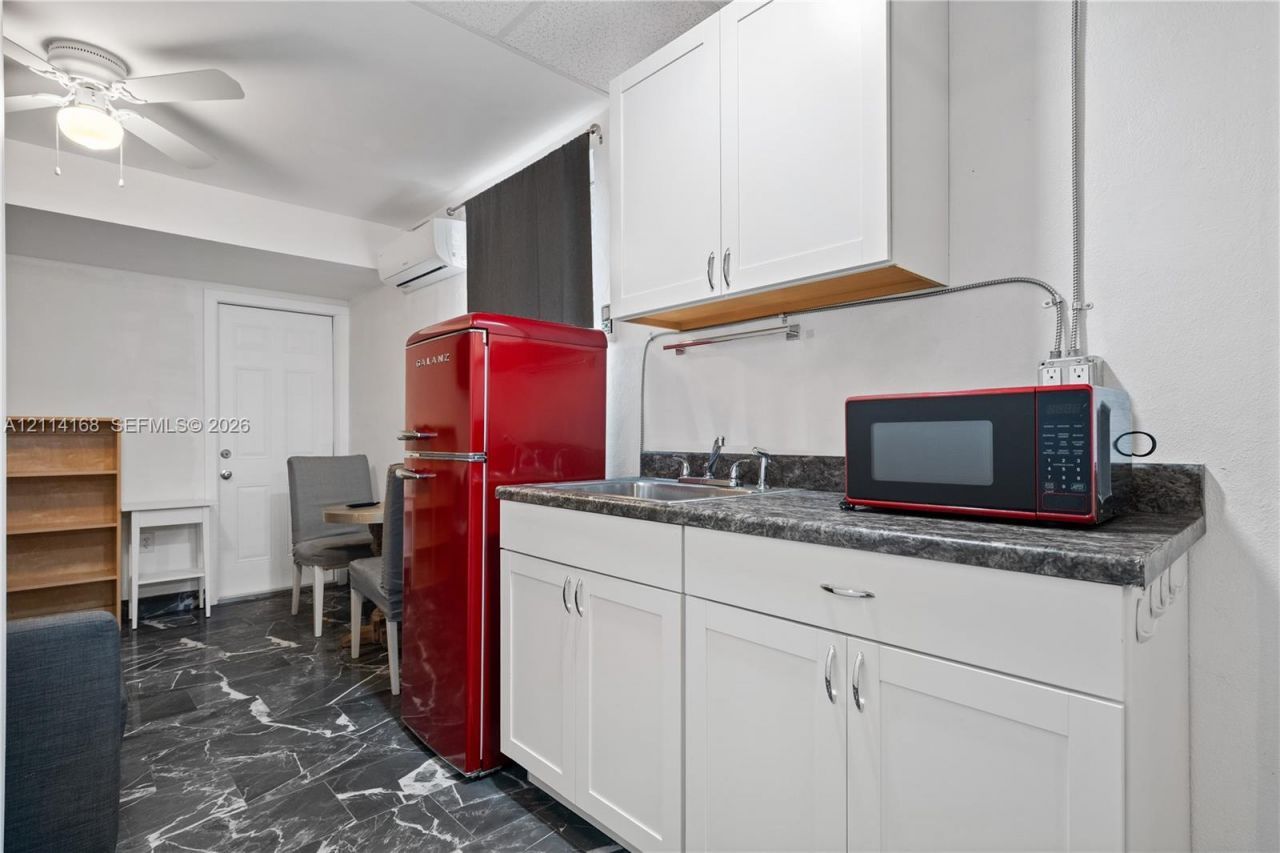 2447 Madison St , Hollywood, FL 33020 Photo